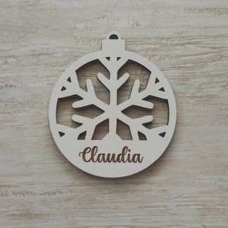 Bola de madera con copos de nieve
